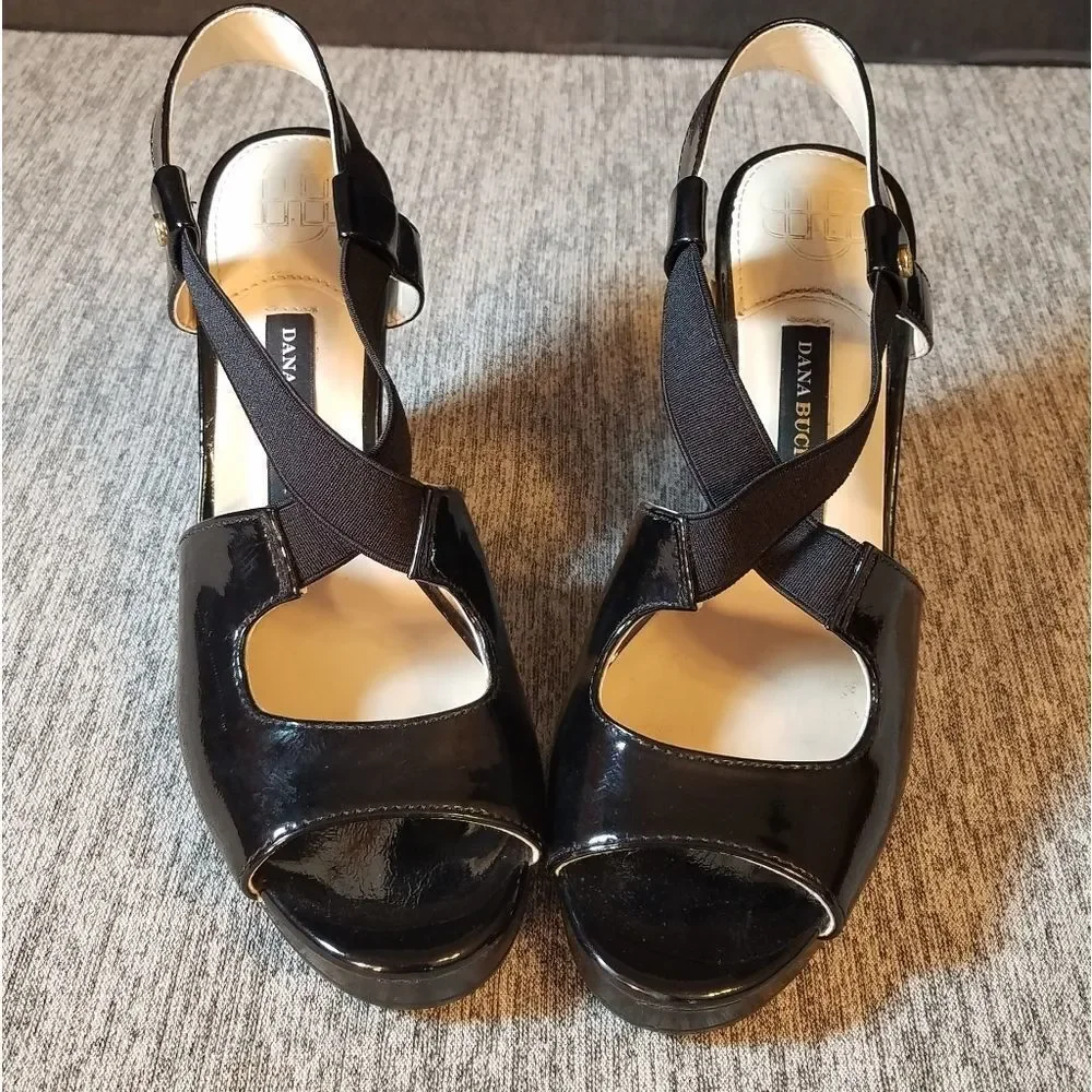 Dana‎ Buchman Size 7 Black Patent Leather Peep Toe Slingback Heels